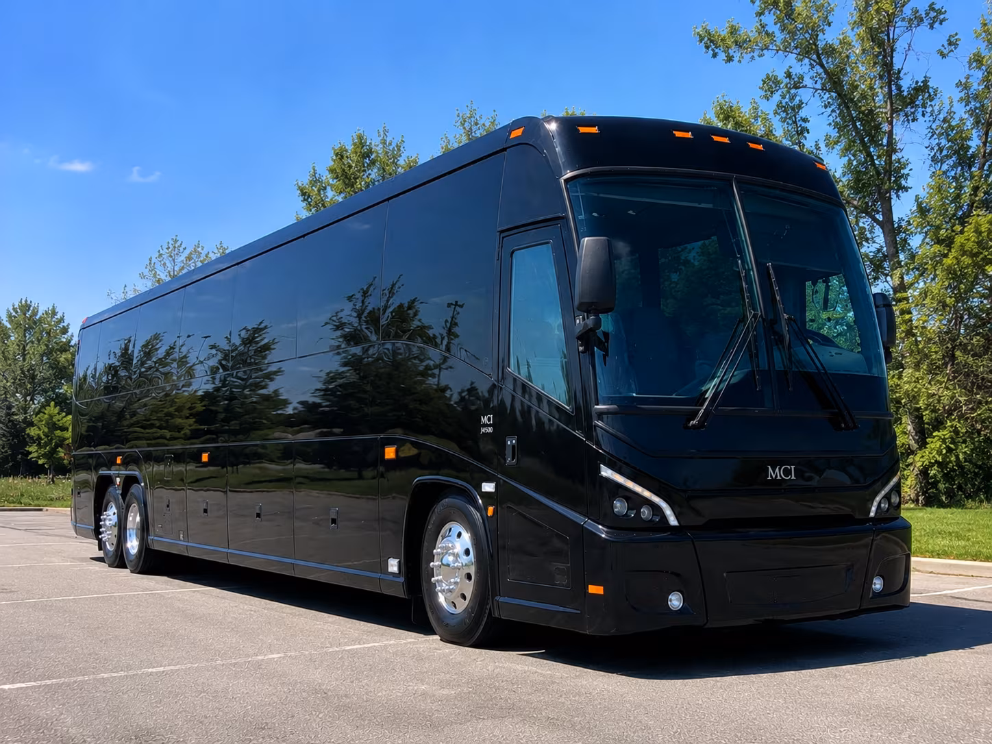 choosing the right bus size for your missoula wedding group